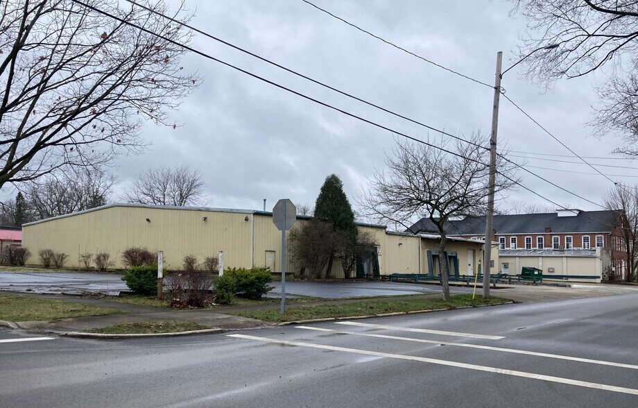 Primary Photo Of 228 W Chestnut St, Orrville Manufacturing For Lease