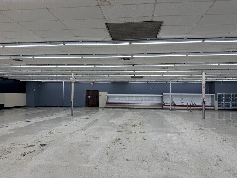 Primary Photo Of 12134 US Hwy 19, Hudson Unknown For Lease