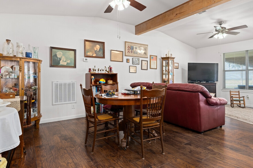 More Photos Of 3966 FM 1781, Rockport Specialty For Sale