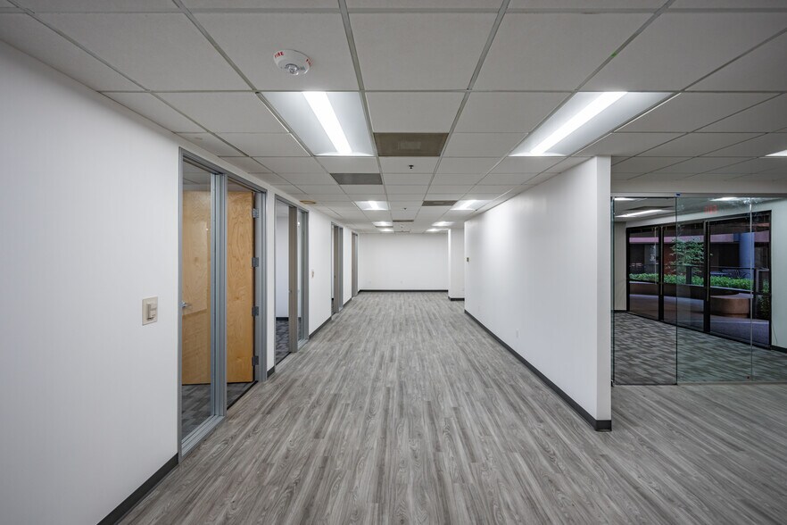 More Photos Of 4001 N 3rd St, Phoenix Office For Sale