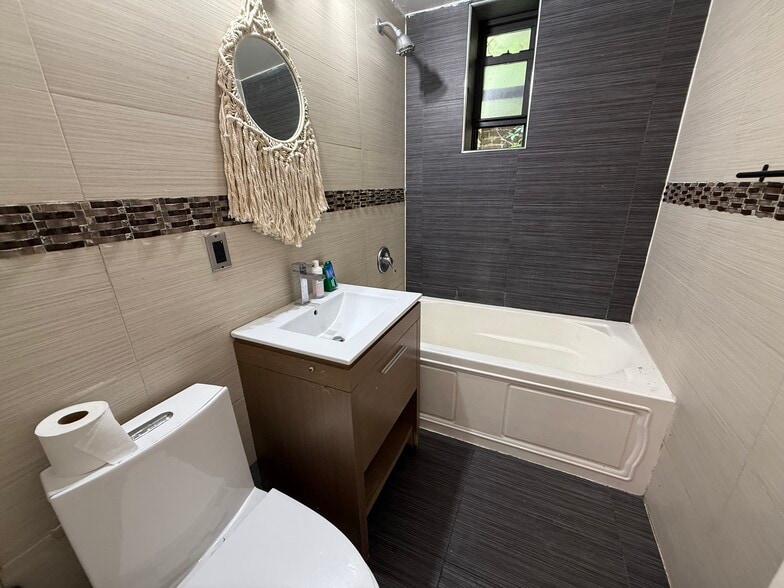 More Photos Of 687 Bushwick Ave, Brooklyn Apartments For Lease