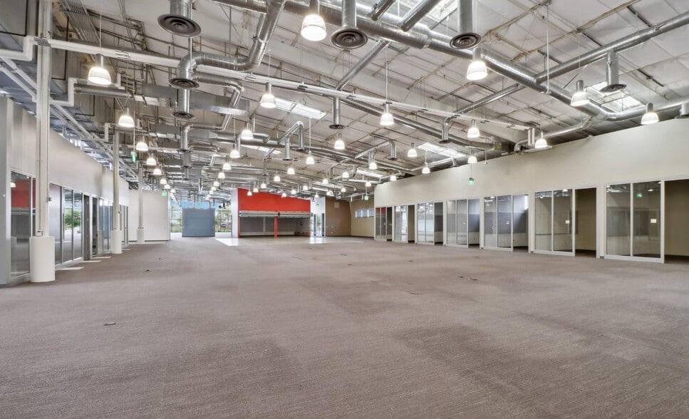 More Photos Of 13031 W Jefferson Blvd, Los Angeles Unknown For Lease