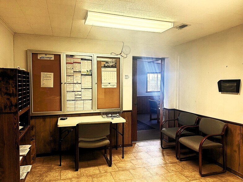 More Photos Of 8523 US 271S Hwy, Powderly Light Distribution For Sale