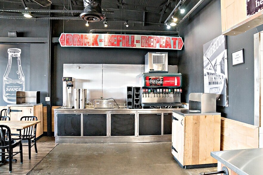 More Photos Of 220 S Palestine St, Athens Restaurant For Sale