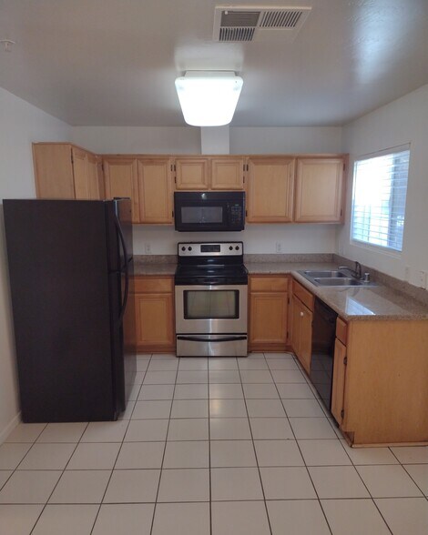 More Photos Of 331 Pacheco Rd, Bakersfield Apartments For Sale