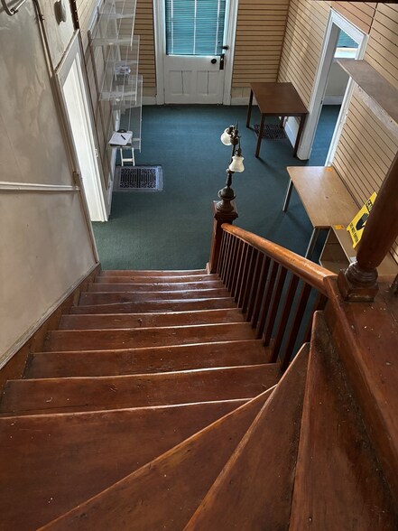 More Photos Of 122 N Market St, Waverly Storefront For Sale