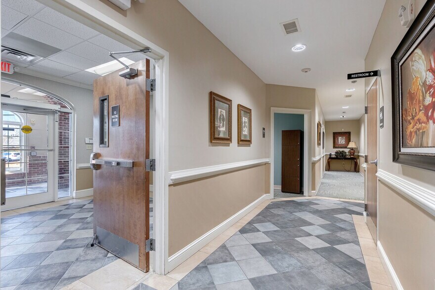 More Photos Of 1500 Langford Dr, Watkinsville Medical For Sale
