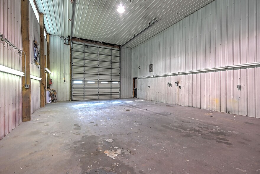 More Photos Of 3930 E Stone Dr, Kingsport Warehouse For Sale