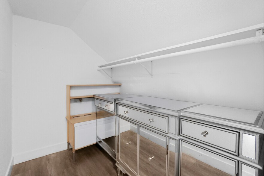More Photos Of 532 N Berendo St, Los Angeles Multifamily For Sale