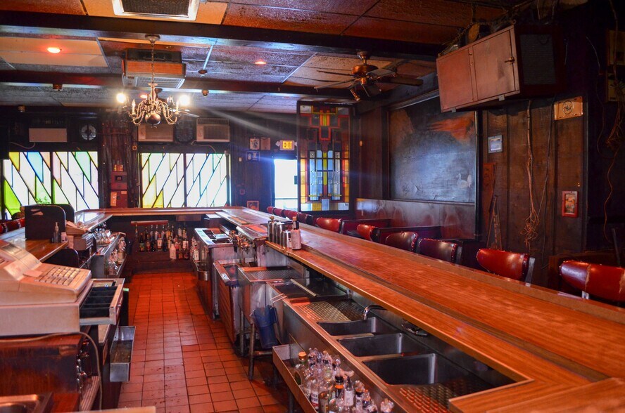 More Photos Of 259-261 S 15th St, Philadelphia Storefront Retail Residential For Sale