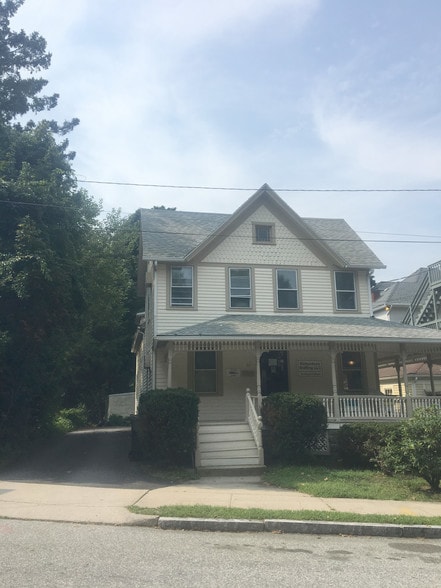 More Photos Of 54 Fremont St, New London Office Residential For Sale