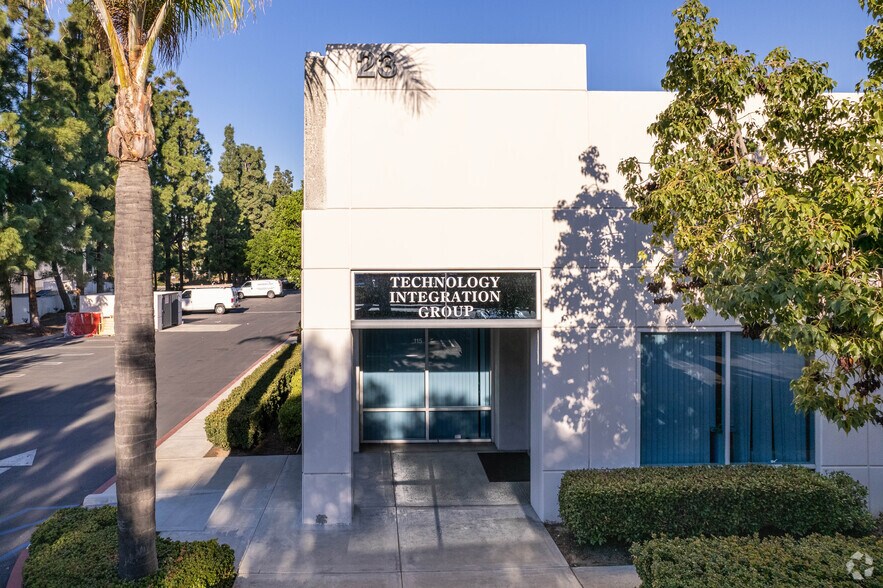 More Photos Of 23 Mauchly, Irvine Light Distribution For Lease