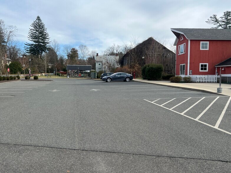 More Photos Of 113 Cowls Rd, Amherst General Retail For Lease