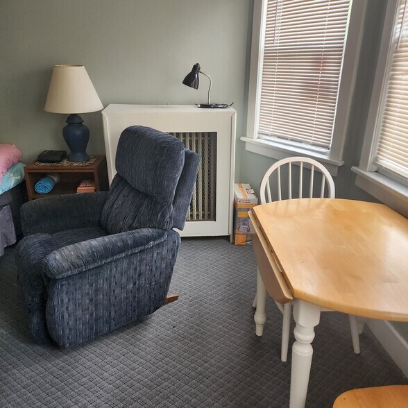 More Photos Of 401 N Spring St, Independence Apartments For Sale