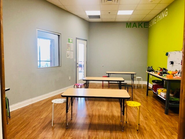 More Photos Of 11710 Broadway St, Pearland Storefront For Lease