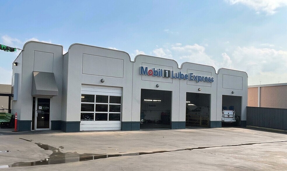 More Photos Of 3124 Collinsworth St, Fort Worth Carwash For Sale