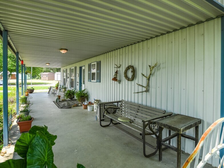 More Photos Of 4861 E Highway 199, Springtown Specialty For Sale