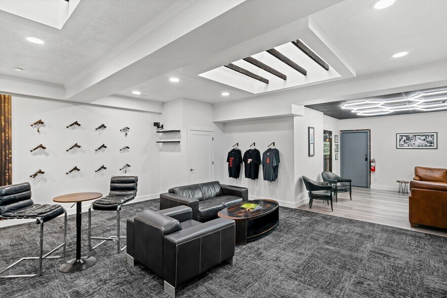 More Photos Of 2550 Washington Blvd, Ogden Office For Lease