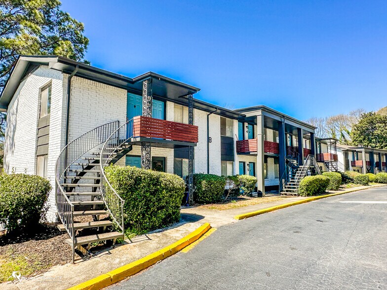 More Photos Of 4663 Waldrop Dr, Forest Park Apartments For Sale