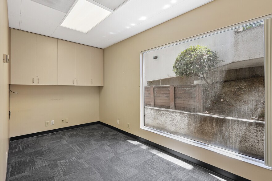 More Photos Of 1760 Termino Ave, Long Beach Medical For Lease