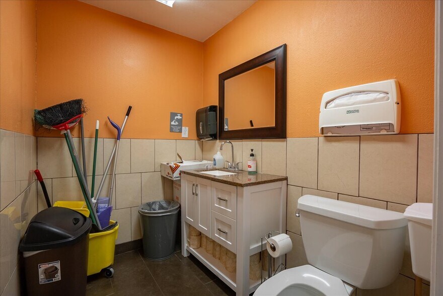 More Photos Of 1050 Las Tablas Rd, Templeton Medical For Sale