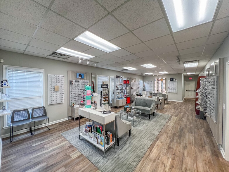 More Photos Of 200 Canyon Park Dr, Pelham Office For Lease