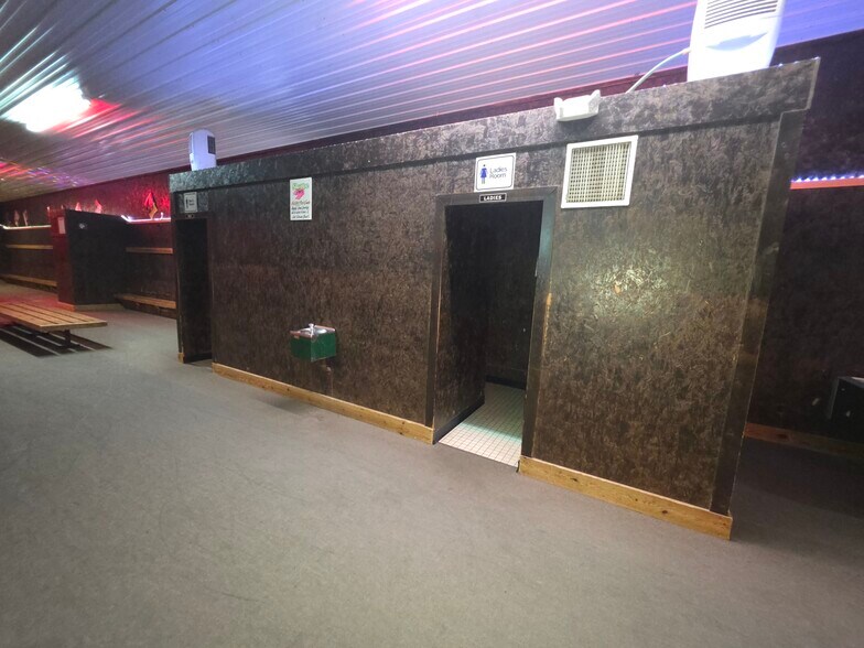 More Photos Of 3220 S Hwy 32, El Dorado Springs Skating Rink For Sale
