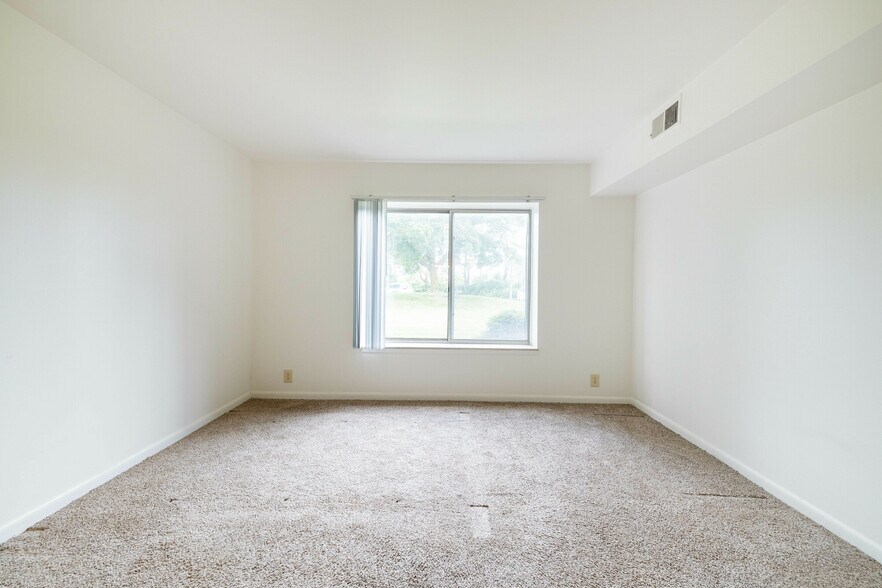 More Photos Of 3651 Balfour Ct, Flint Multifamily For Sale