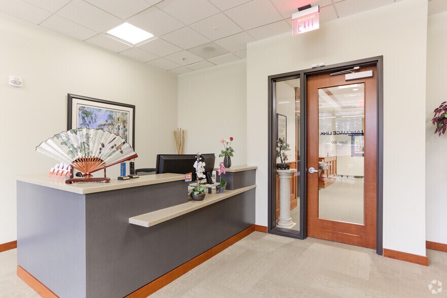 More Photos Of 701 NE 136th Ave, Vancouver Office For Lease