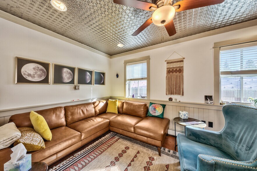 More Photos Of 10116 Jibboom St, Truckee Office Residential For Sale