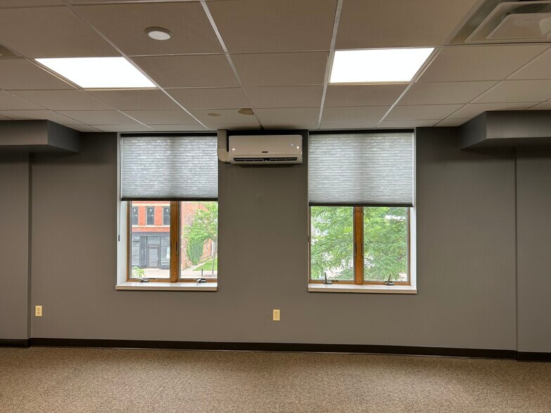 More Photos Of 108 S Minnesota Ave, Saint Peter Storefront Retail Office For Sale