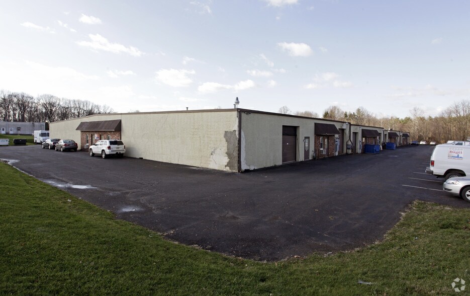 More Photos Of 1808-1900 Mearns Rd, Warwick Township Warehouse For Lease