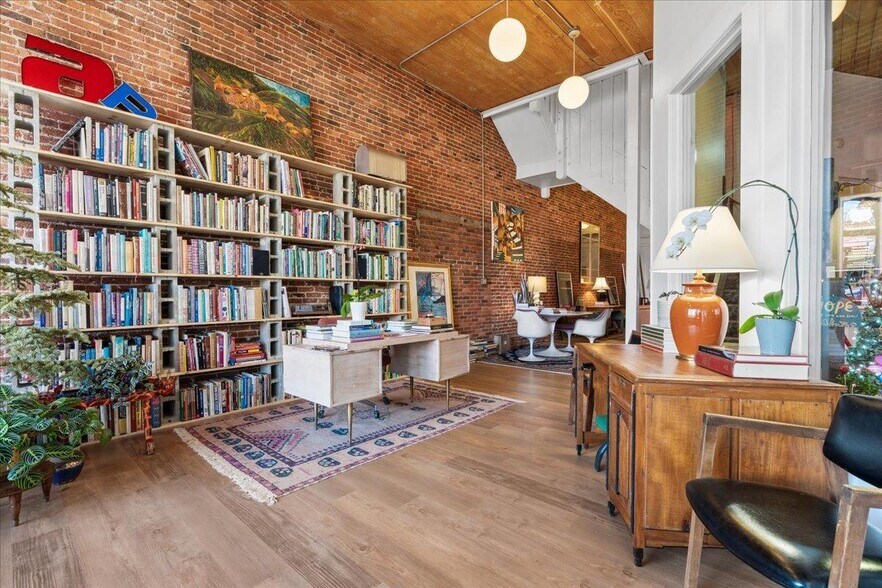 More Photos Of 107 W Main St, Grass Valley Storefront Retail Office For Sale