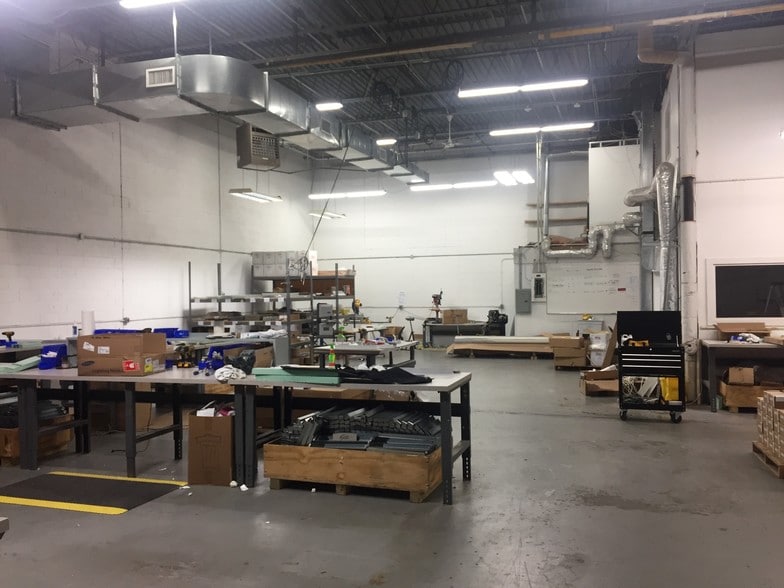 More Photos Of 35 Industrial Pky, Woburn Warehouse For Lease