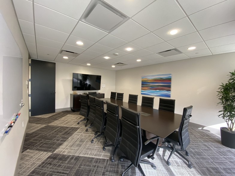 More Photos Of 680 Andersen Dr, Pittsburgh Office For Lease