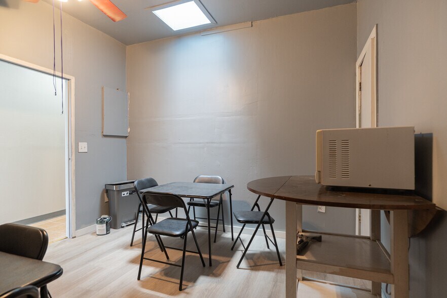 More Photos Of 3882 Washington Ave, Le Grand Apartments For Sale