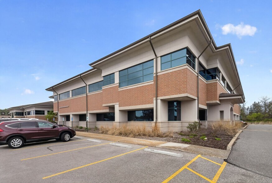 More Photos Of 17000 W North Ave, Brookfield Medical For Lease