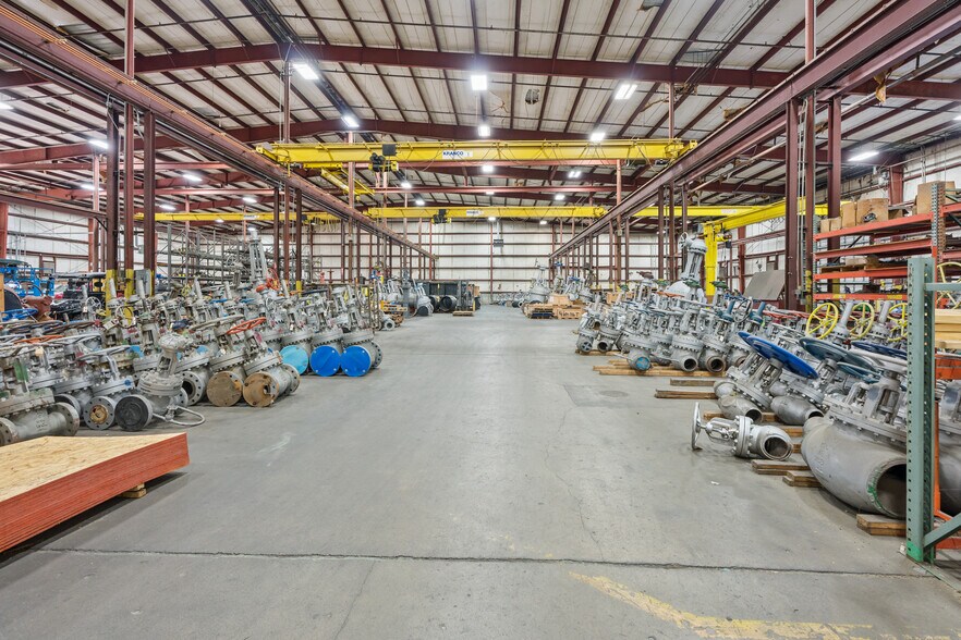 More Photos Of 8550 Hansen Rd, Houston Warehouse For Lease