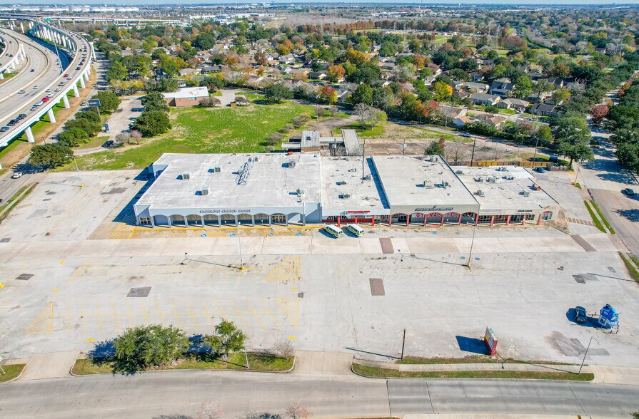 More Photos Of 11502 Hughes Rd, Houston Unknown For Lease