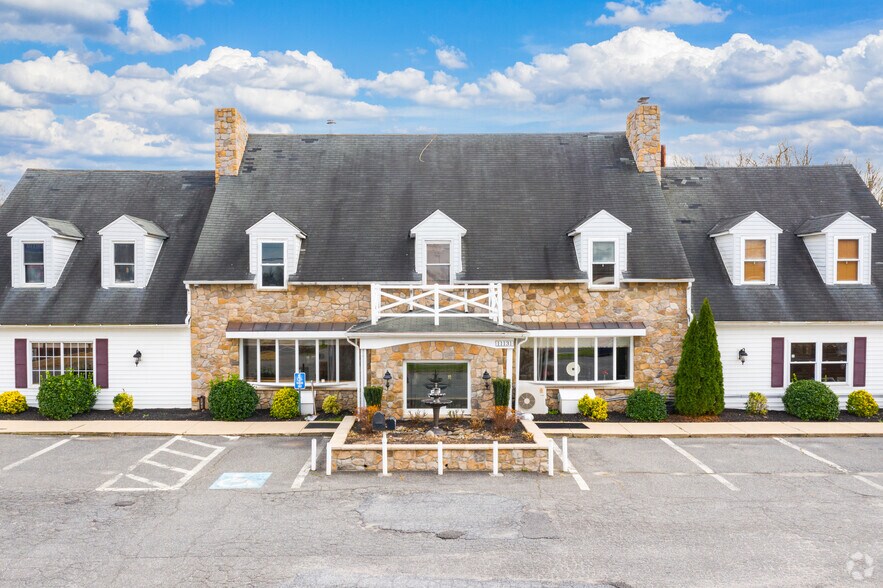 More Photos Of 11131 Pulaski Hwy, White Marsh Restaurant For Lease