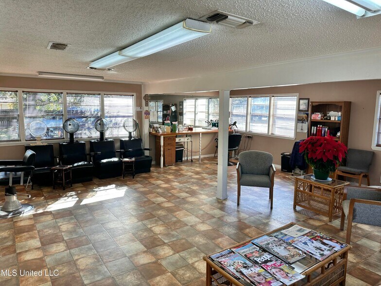 More Photos Of 415 Old Pass Rd, Long Beach Freestanding For Sale
