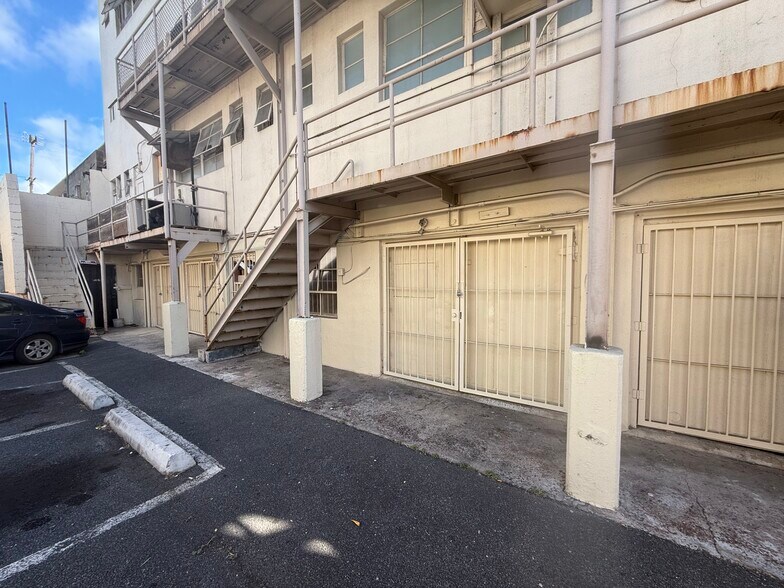 More Photos Of 1325 N School St, Honolulu Apartments For Sale