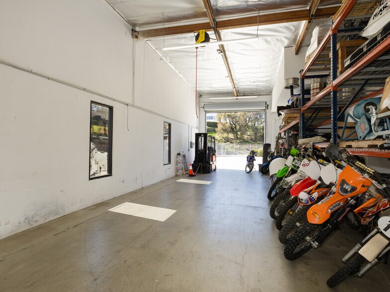 More Photos Of 20600 Gramercy Pl, Torrance Light Manufacturing For Lease