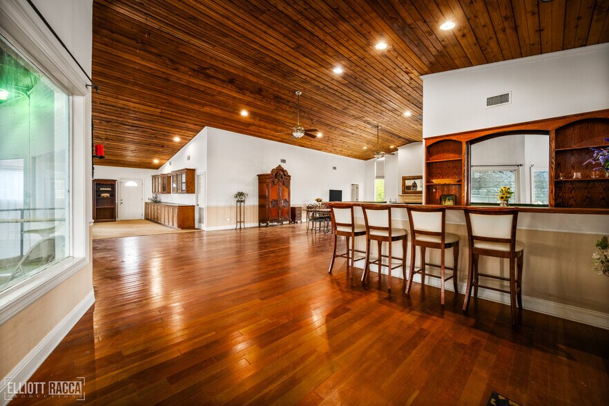 More Photos Of 1785 Old River Rd, Natchitoches Light Manufacturing For Sale