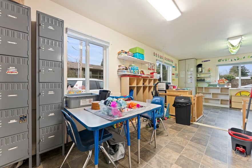 More Photos Of 2125 Coburg Rd, Eugene Healthcare For Sale