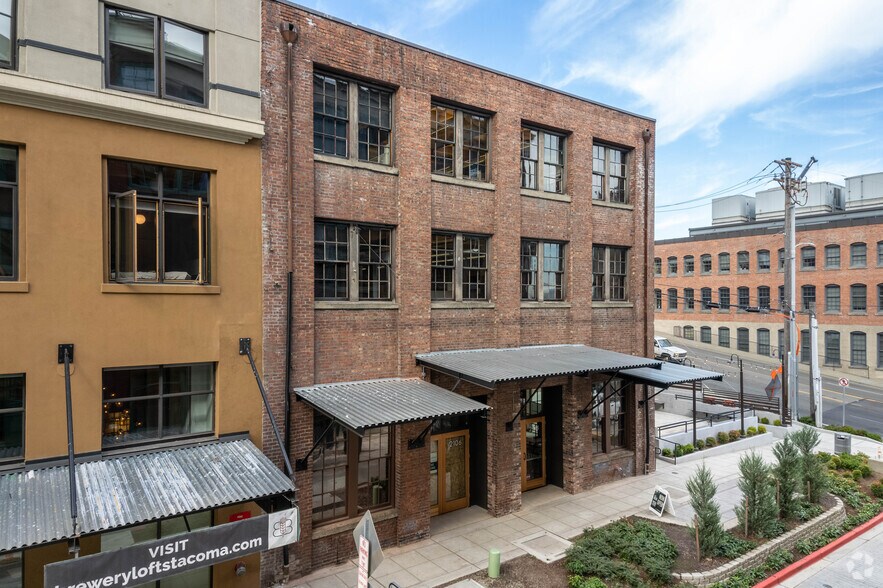More Photos Of 2122 Commerce St, Tacoma Office For Sale