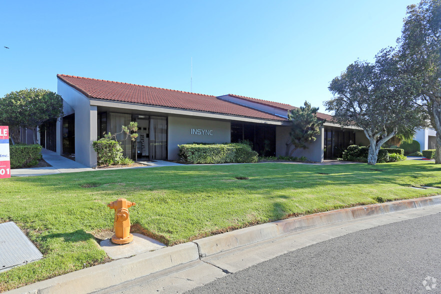 Primary Photo Of 22951-22969 La Cadena Dr, Laguna Hills Research And Development For Lease