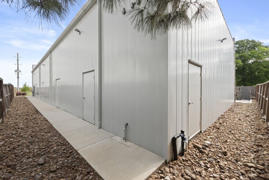 More Photos Of 24515 Morton Rd, Katy Storefront Retail Office For Lease