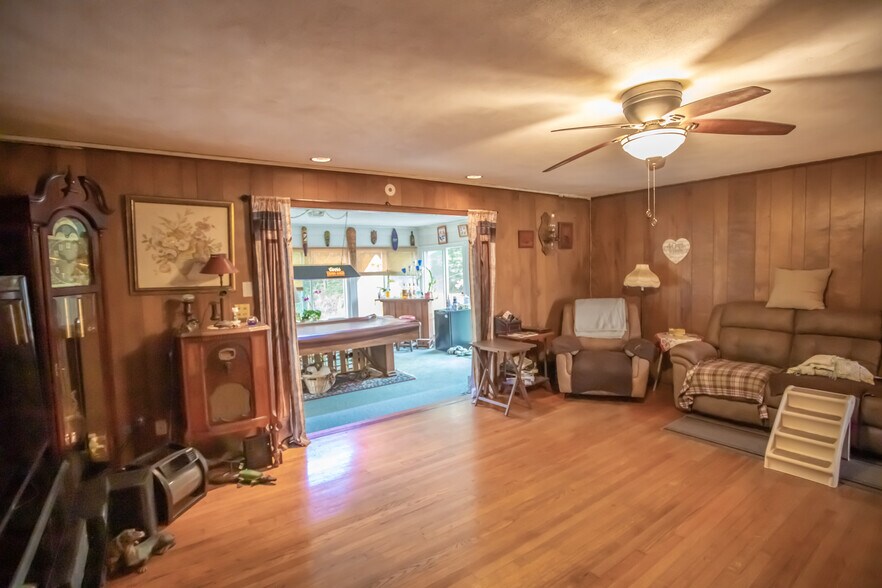 More Photos Of 6004 Se Us Highway 301, Hawthorne Specialty For Sale