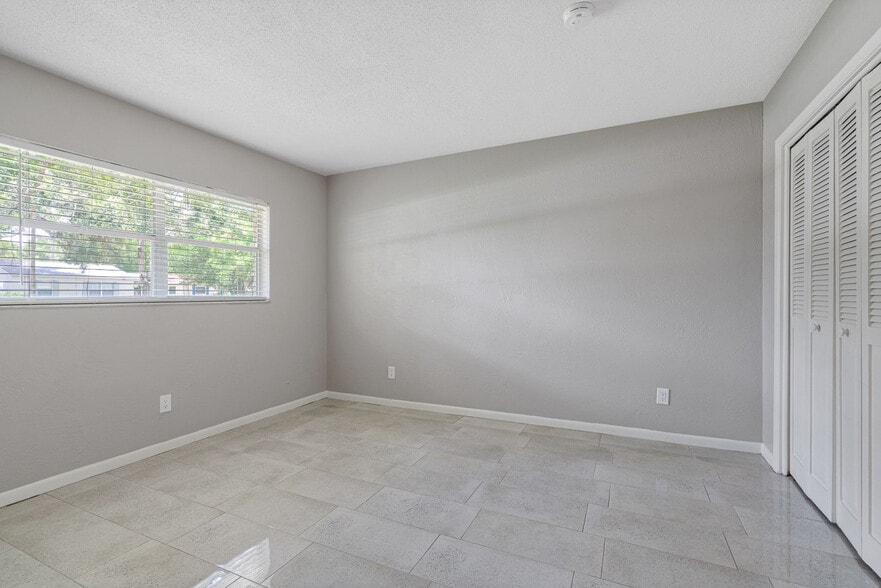 More Photos Of 3960 12th St, Saint Petersburg Apartments For Sale